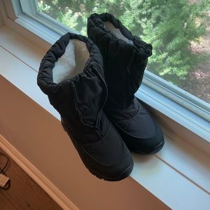 NWT Kids’ Snow Boots Size 12.5